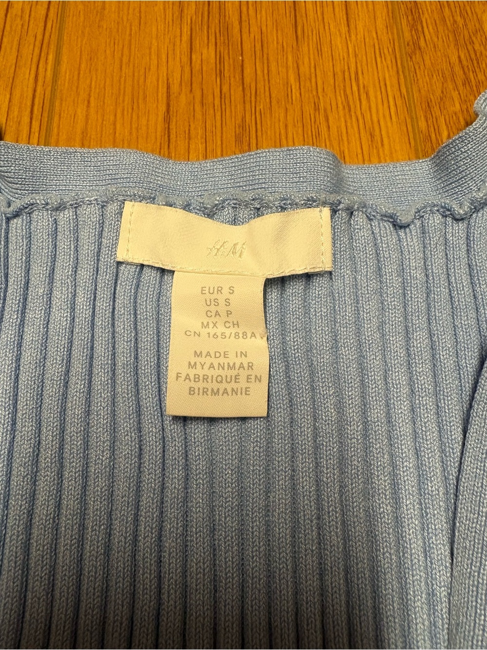 H&M Powder Blue Ribbed V-Neck Button-Up Cardigan - Picture 3 of 3